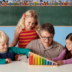 חשבוניה צבעונית מעץ מבית מליסה ודאג Melissa And Doug