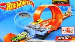 מארז אליפות לולאה כפולה אקשן הוט ווילס HOT WHEELS