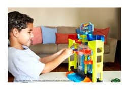 מסלול שטיפת מכוניות -Hot Wheels Stunt & Splash Car Wash